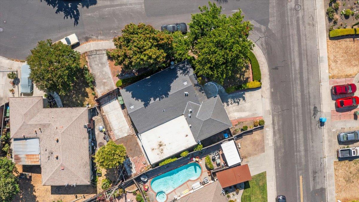Detail Gallery Image 13 of 21 For 1991 Santa Inez Ct, Santa Clara,  CA 95051 - 3 Beds | 2 Baths