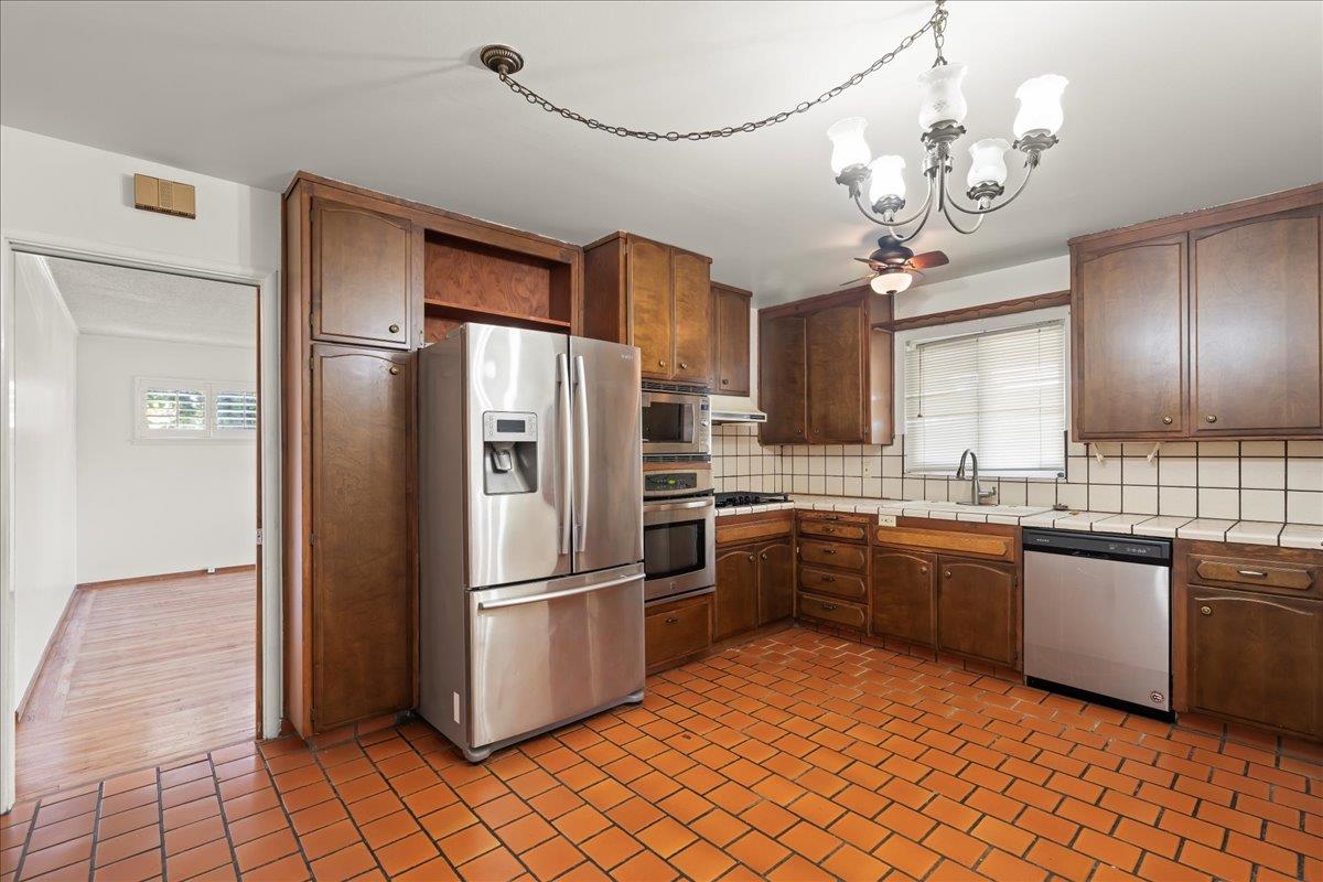Detail Gallery Image 5 of 21 For 1991 Santa Inez Ct, Santa Clara,  CA 95051 - 3 Beds | 2 Baths