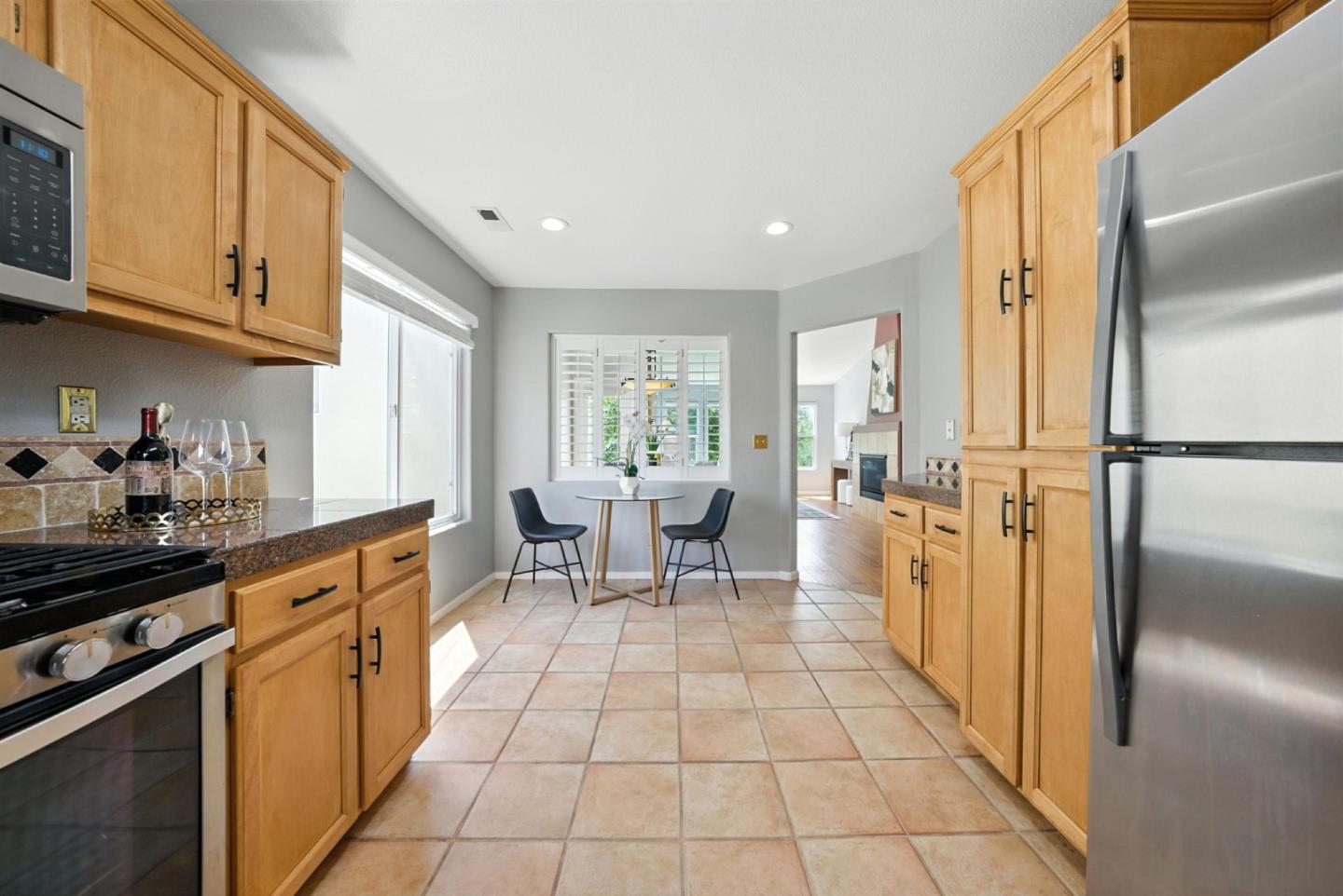 Detail Gallery Image 13 of 55 For 546 Chelsea Xing, San Jose,  CA 95138 - 3 Beds | 2/1 Baths