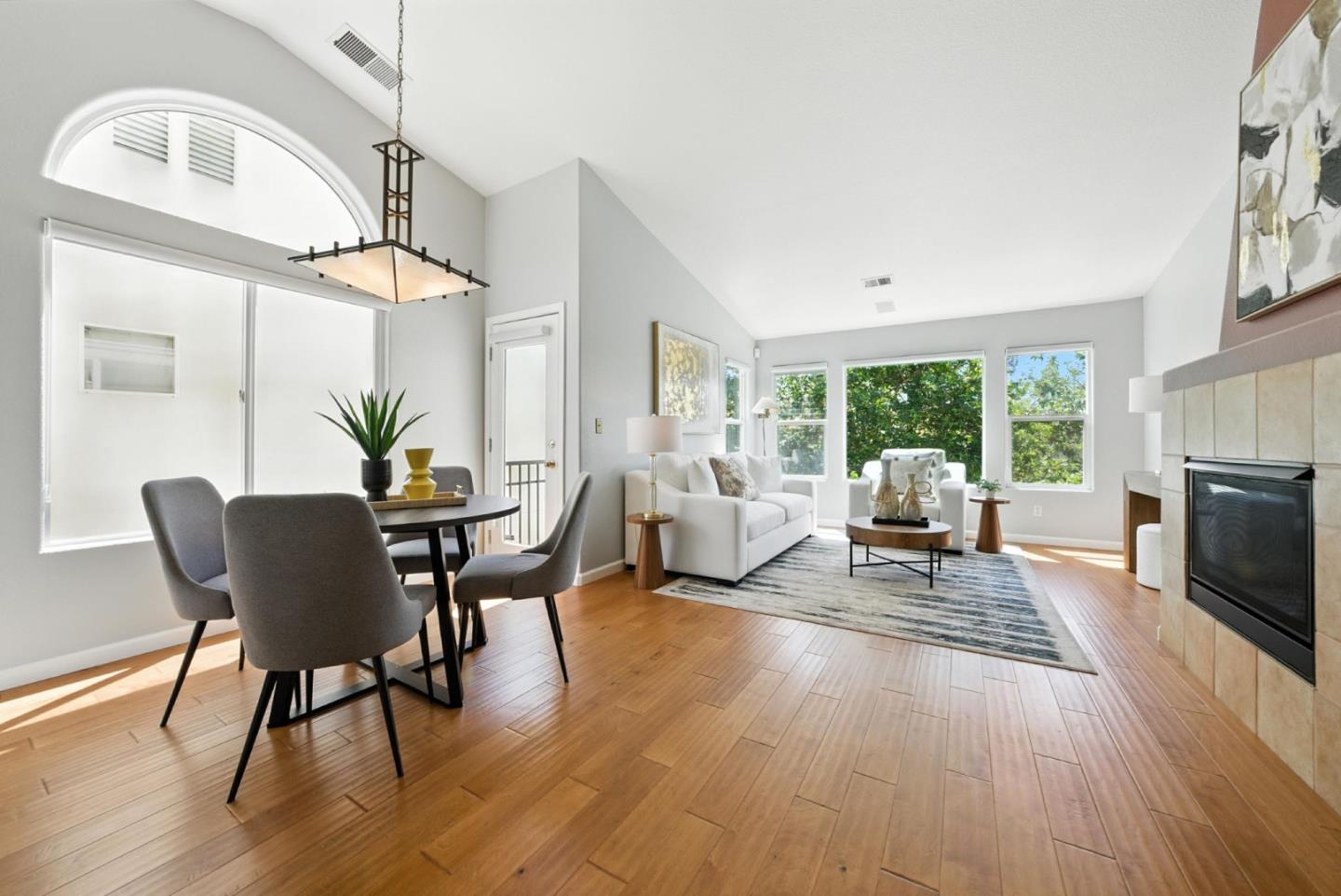 Detail Gallery Image 6 of 55 For 546 Chelsea Xing, San Jose,  CA 95138 - 3 Beds | 2/1 Baths
