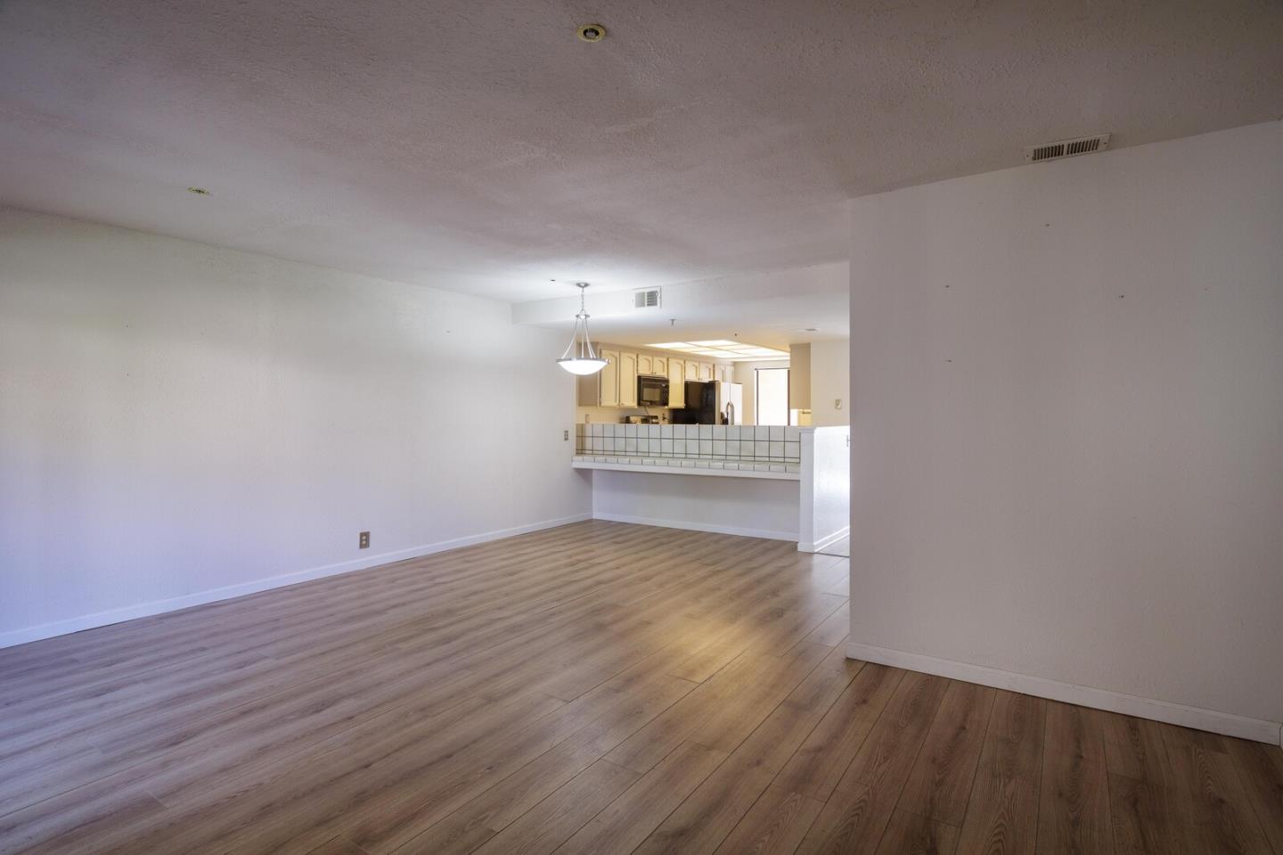 Detail Gallery Image 10 of 36 For 20666 Celeste Cir, Cupertino,  CA 95014 - 1 Beds | 1 Baths