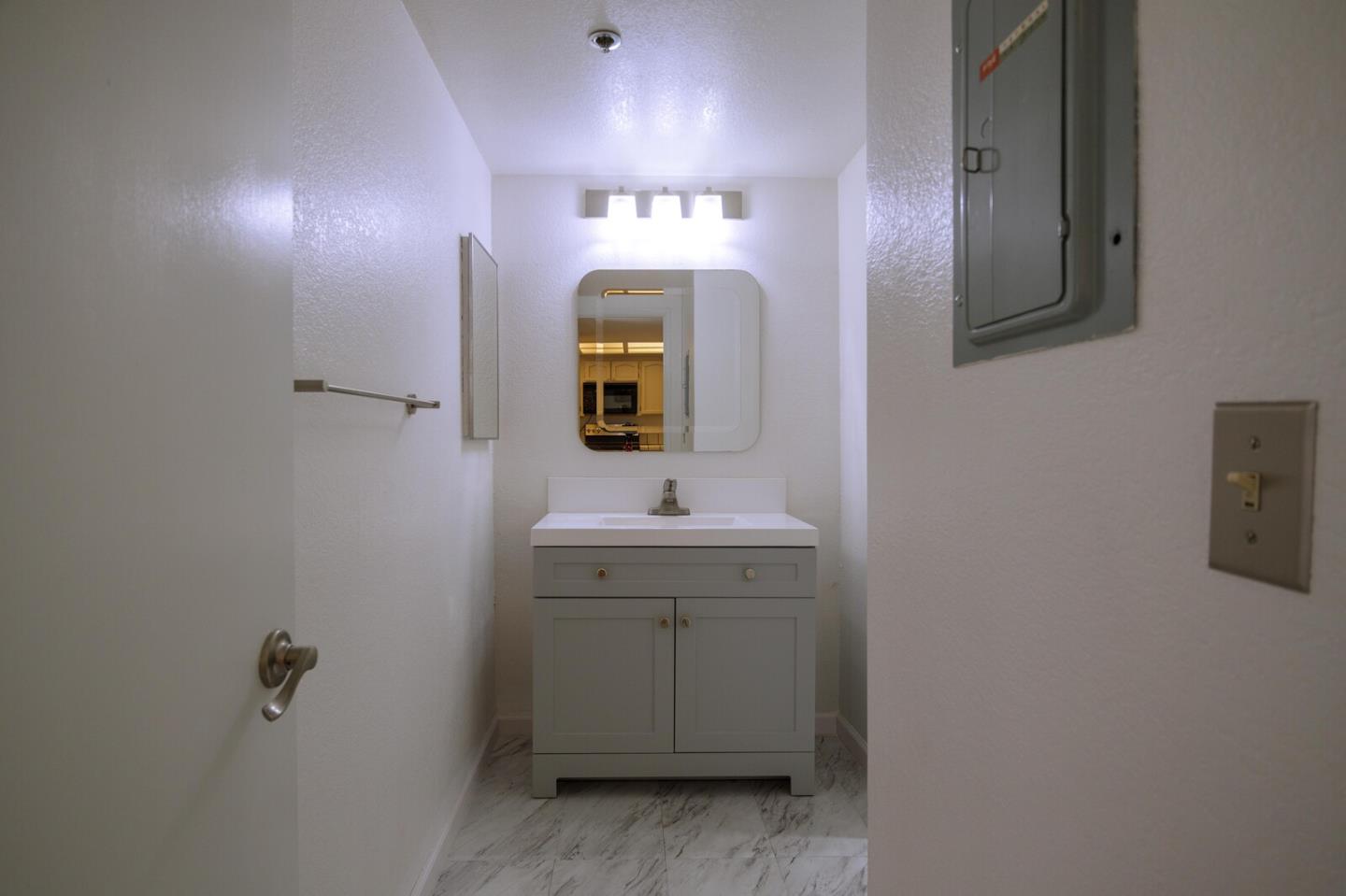 Detail Gallery Image 21 of 36 For 20666 Celeste Cir, Cupertino,  CA 95014 - 1 Beds | 1 Baths