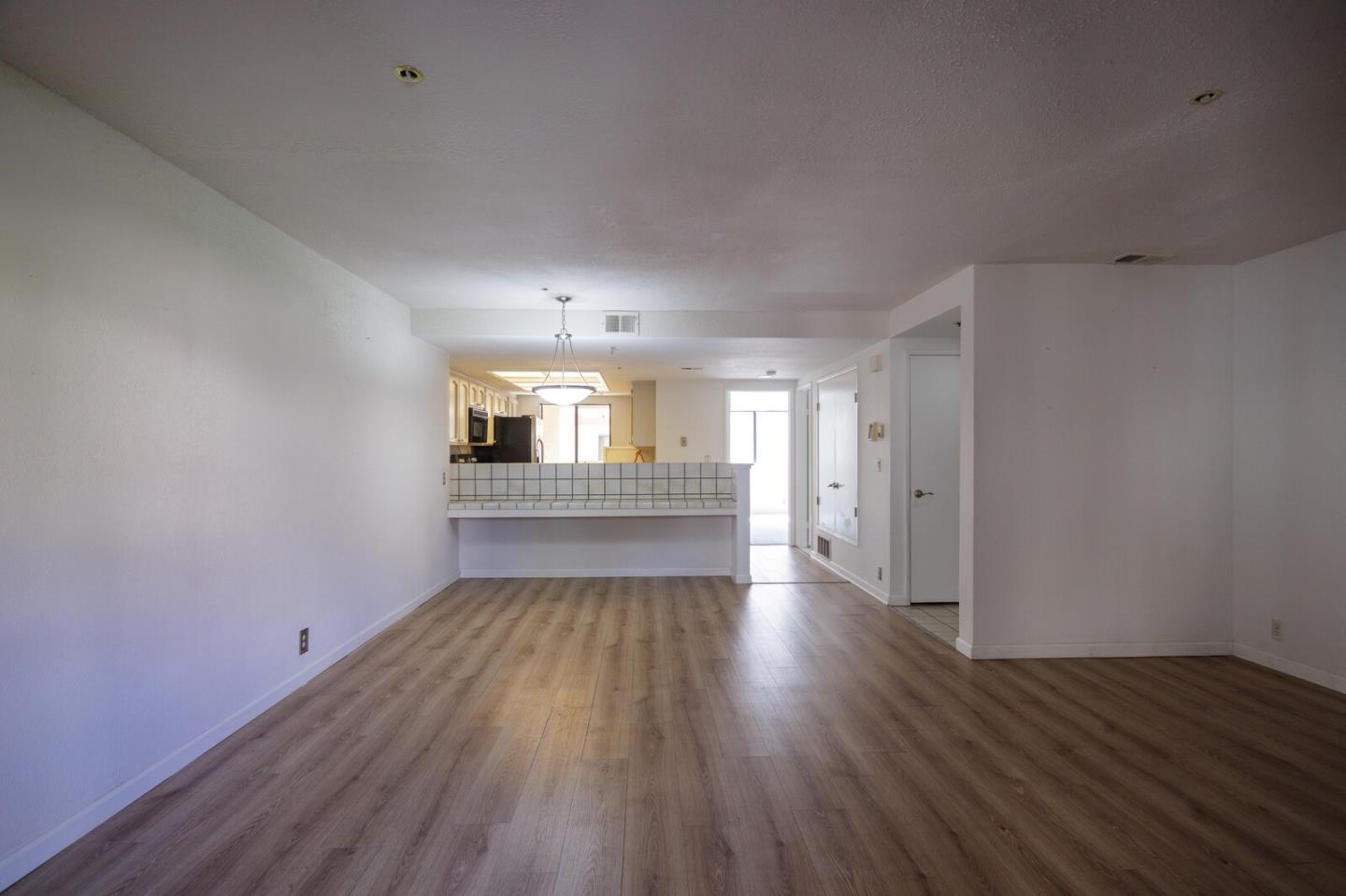 Detail Gallery Image 9 of 36 For 20666 Celeste Cir, Cupertino,  CA 95014 - 1 Beds | 1 Baths