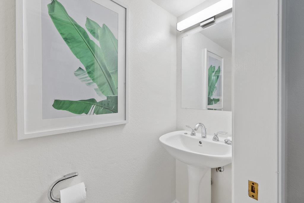 Detail Gallery Image 19 of 31 For 1582 Dolphin Dr, Aptos,  CA 95003 - 3 Beds | 2/1 Baths