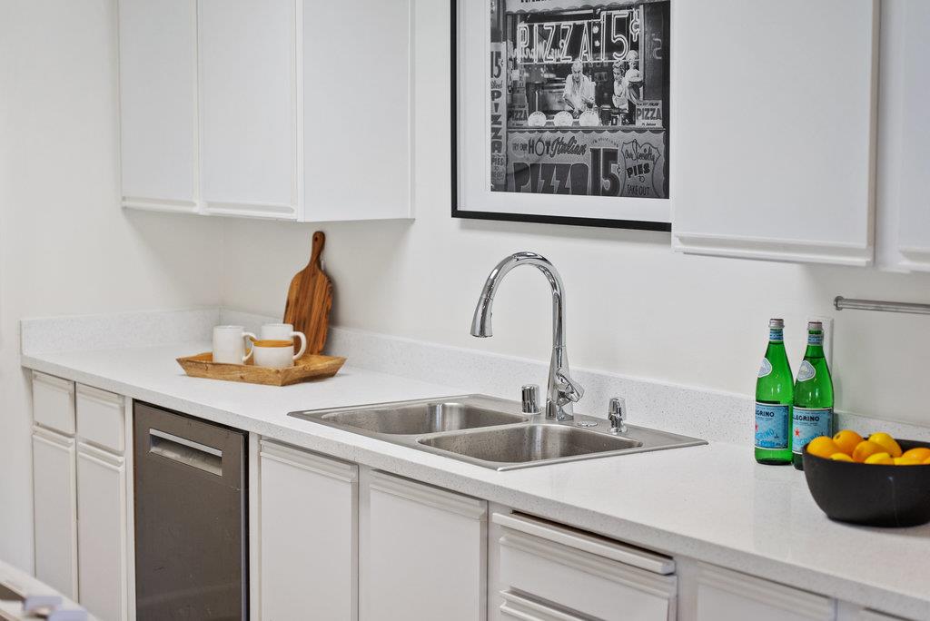 Detail Gallery Image 5 of 31 For 1582 Dolphin Dr, Aptos,  CA 95003 - 3 Beds | 2/1 Baths