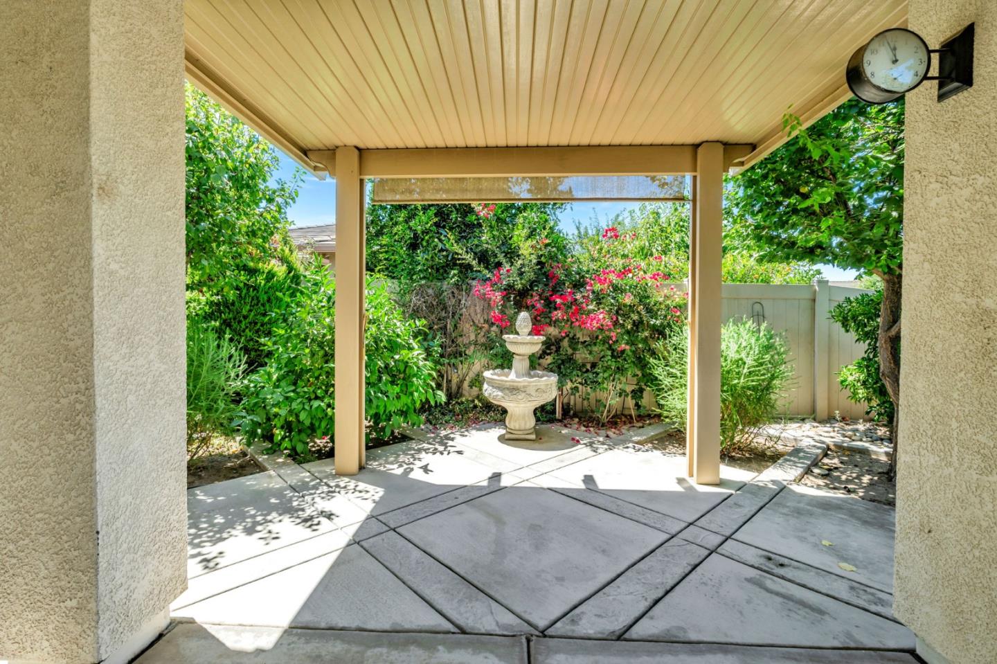 Detail Gallery Image 20 of 27 For 2491 Redbud Way, Manteca,  CA 95336 - 3 Beds | 2 Baths