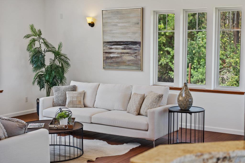 Detail Gallery Image 10 of 60 For 350 Windsong Way, Watsonville,  CA 95076 - 5 Beds | 4 Baths