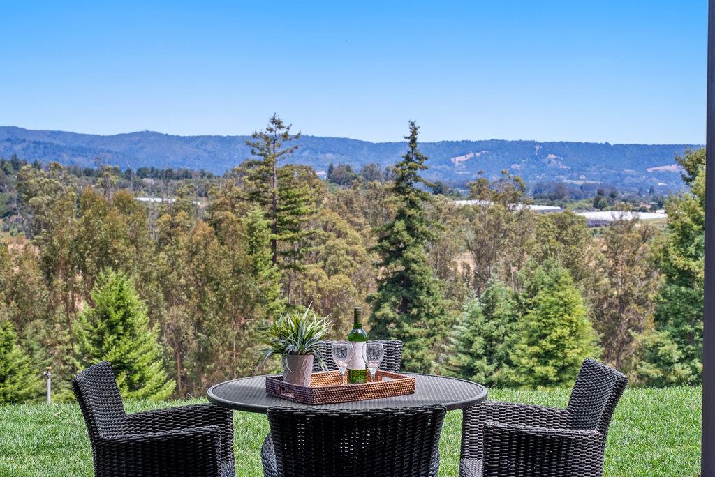Detail Gallery Image 49 of 60 For 350 Windsong Way, Watsonville,  CA 95076 - 5 Beds | 4 Baths