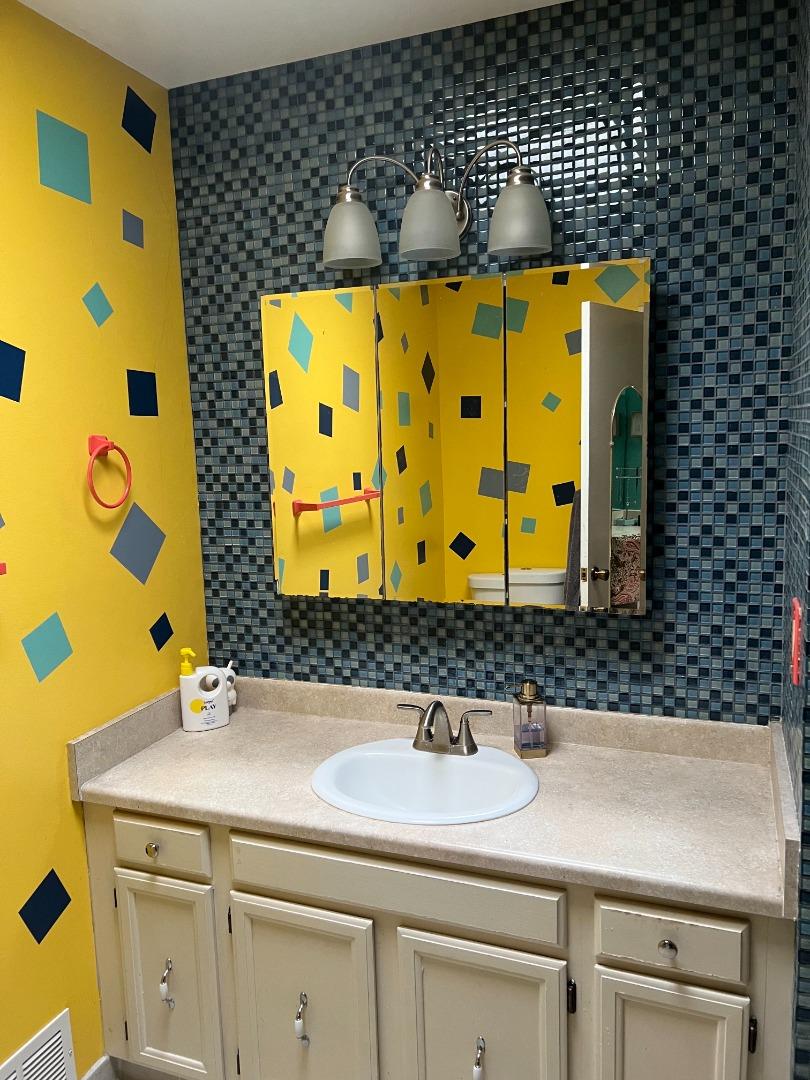 Detail Gallery Image 21 of 48 For 23799 Monterey Salinas Hwy #20,  Salinas,  CA 93908 - 2 Beds | 2 Baths