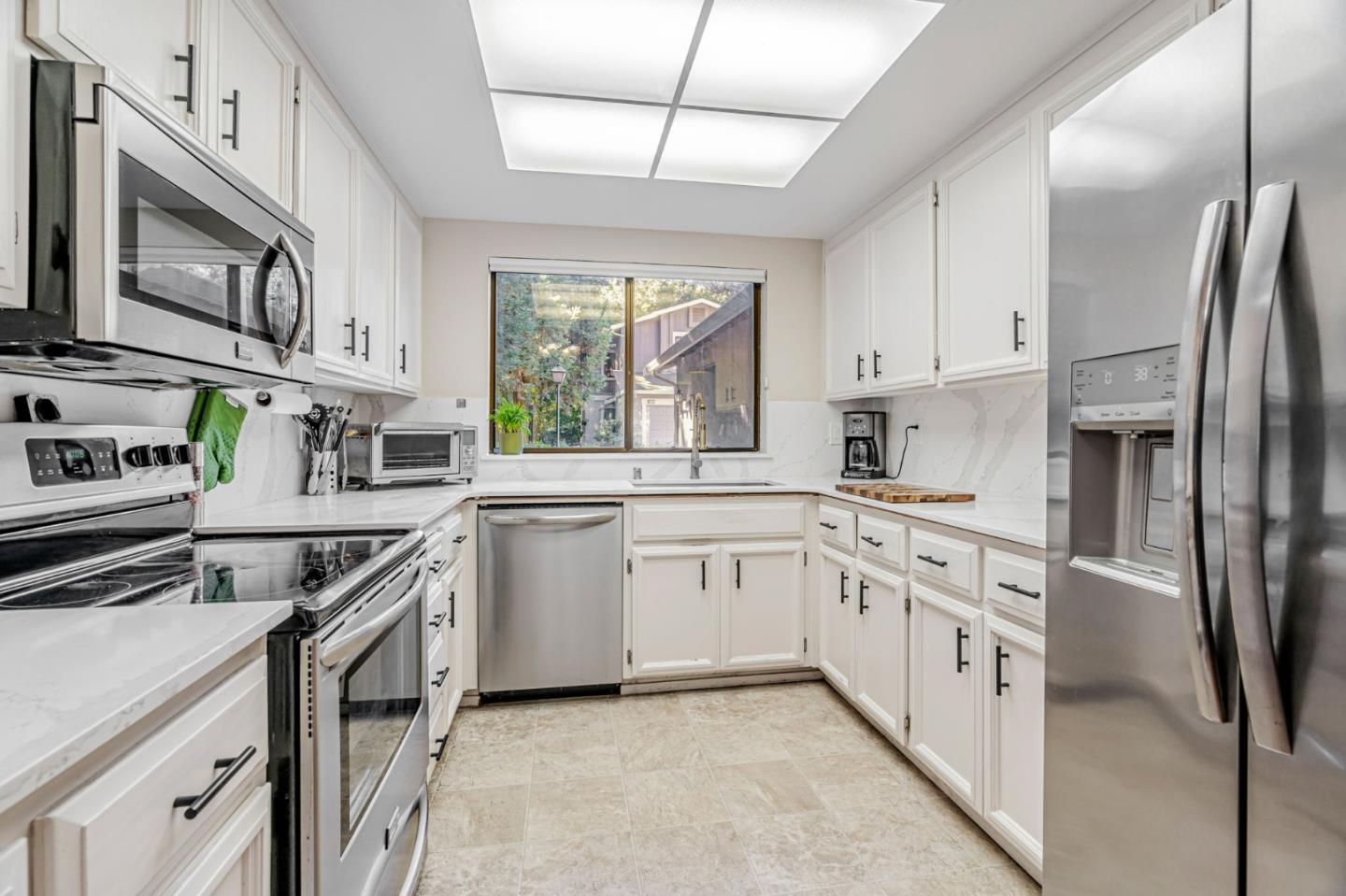 Detail Gallery Image 12 of 34 For 5022 Treaty Ct, San Jose,  CA 95136 - 2 Beds | 2 Baths