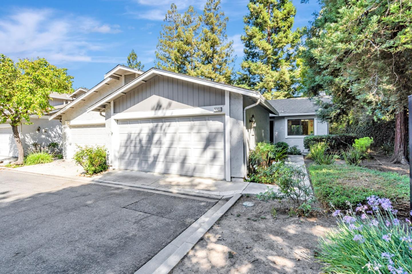 Detail Gallery Image 2 of 34 For 5022 Treaty Ct, San Jose,  CA 95136 - 2 Beds | 2 Baths