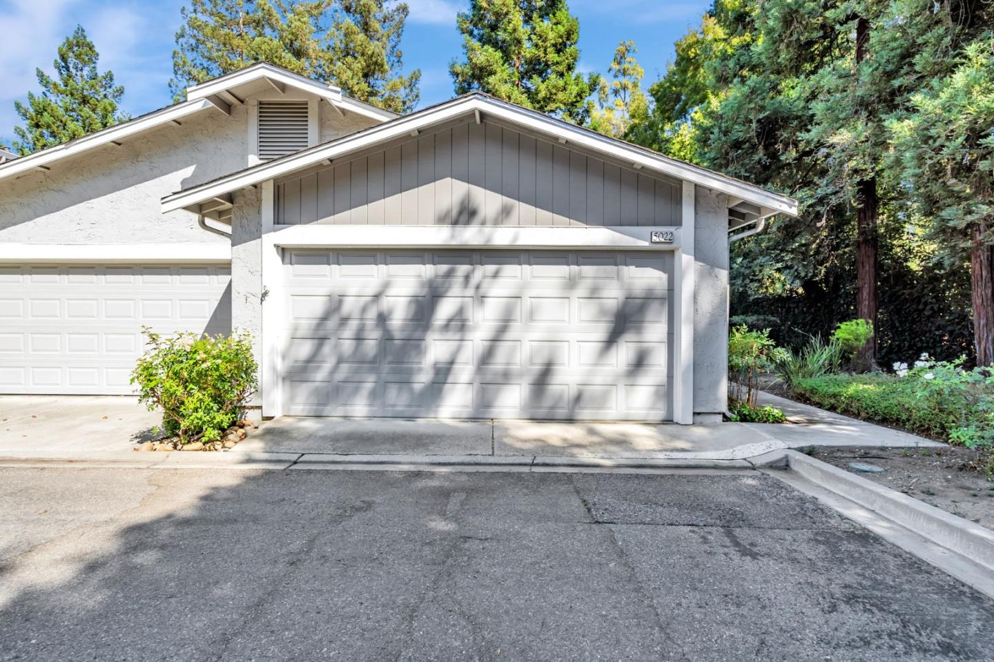Detail Gallery Image 3 of 34 For 5022 Treaty Ct, San Jose,  CA 95136 - 2 Beds | 2 Baths