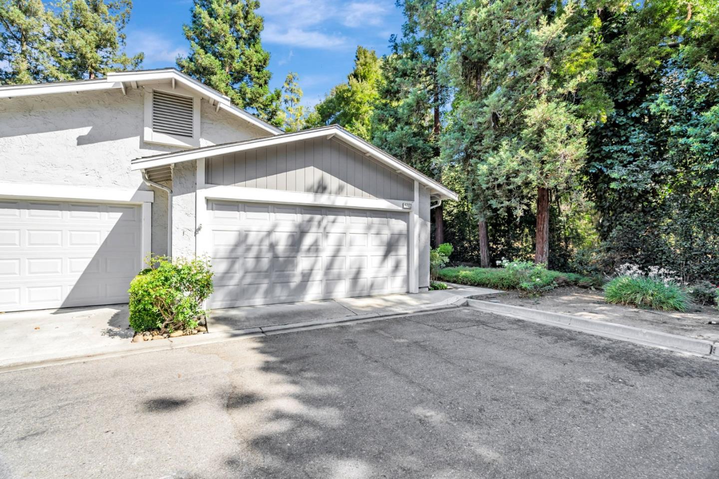 Detail Gallery Image 4 of 34 For 5022 Treaty Ct, San Jose,  CA 95136 - 2 Beds | 2 Baths