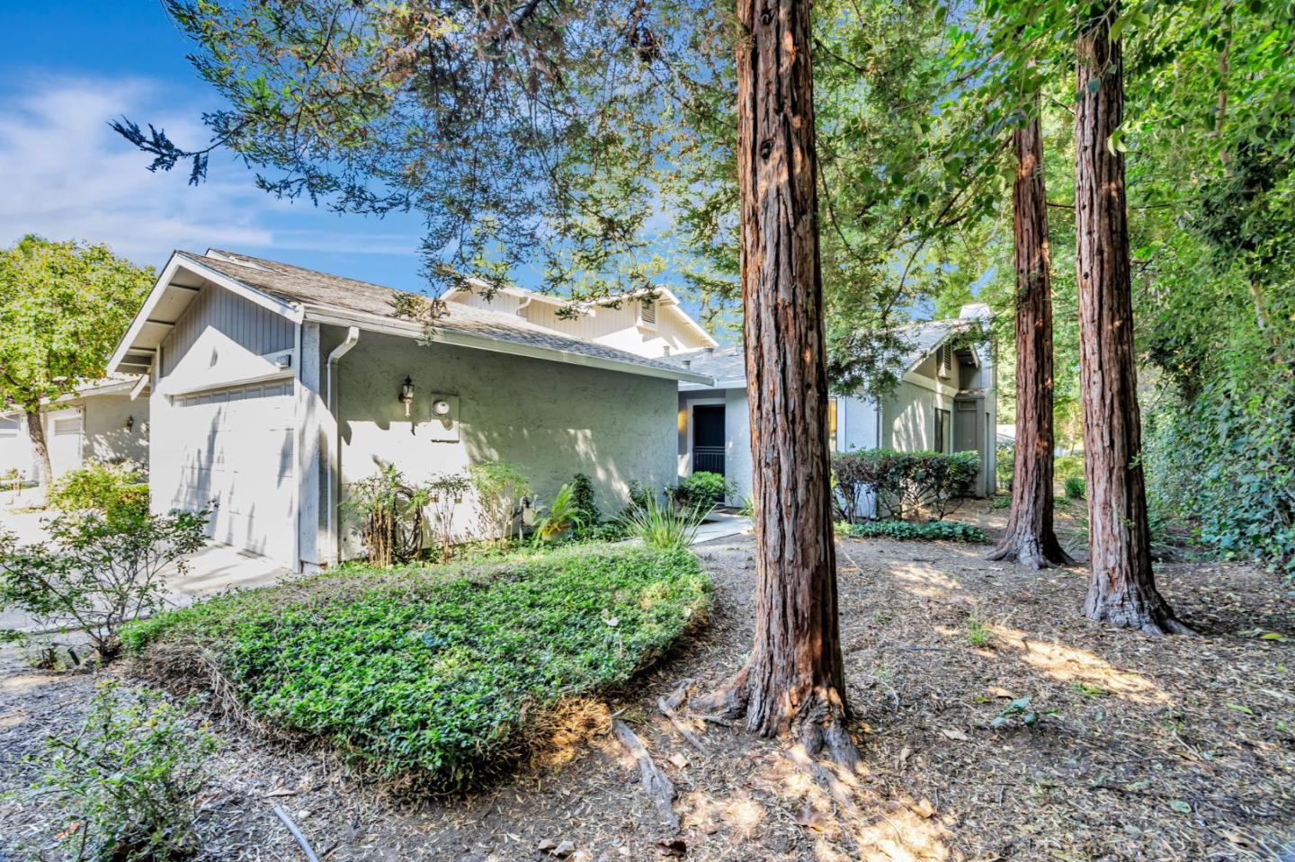 Detail Gallery Image 5 of 34 For 5022 Treaty Ct, San Jose,  CA 95136 - 2 Beds | 2 Baths