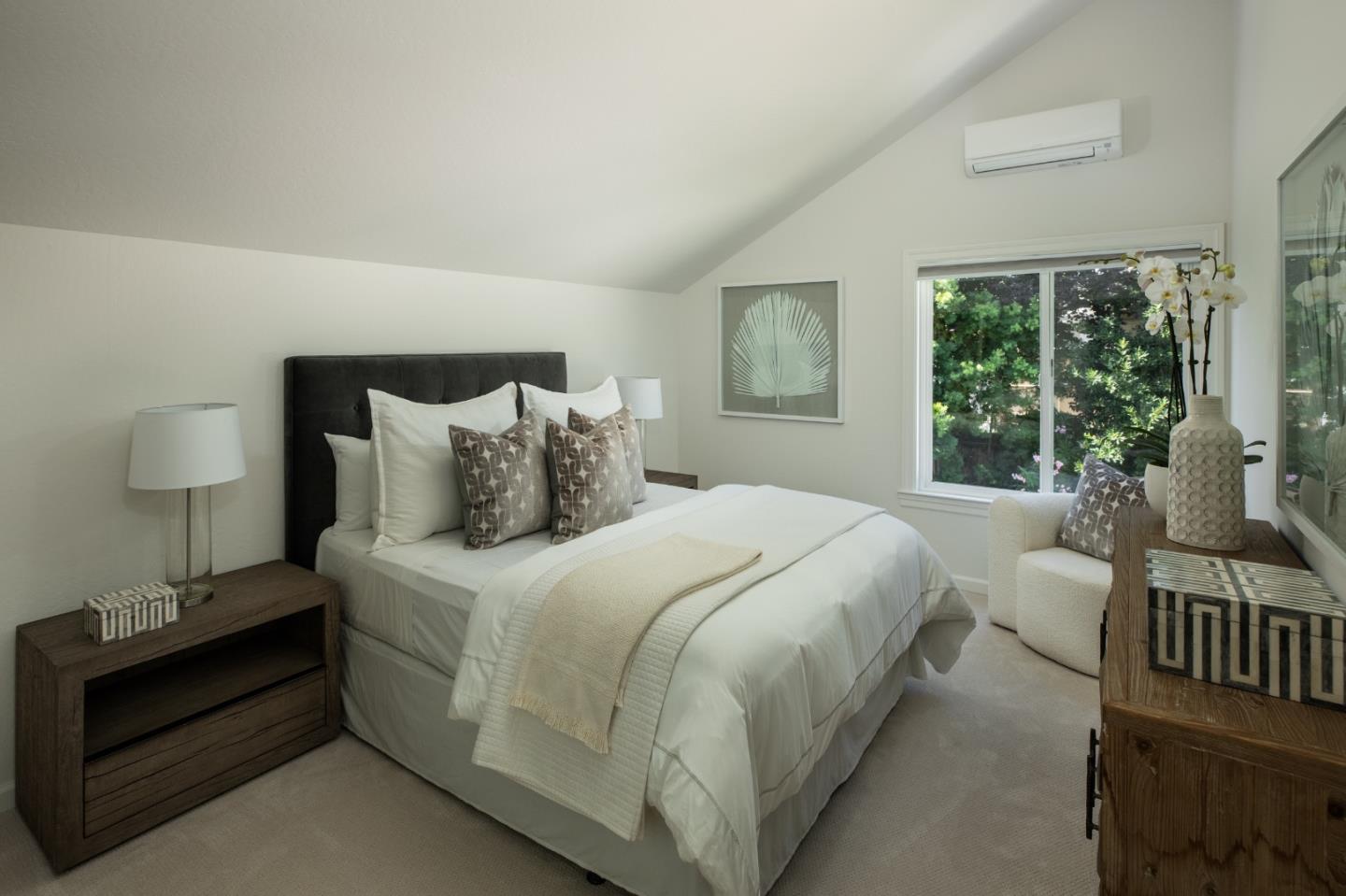 Detail Gallery Image 12 of 18 For 822 Jordan Ave, Los Altos,  CA 94022 - 2 Beds | 1/1 Baths