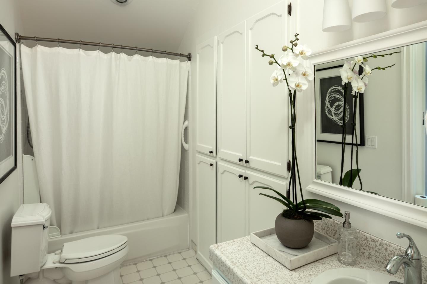 Detail Gallery Image 14 of 18 For 822 Jordan Ave, Los Altos,  CA 94022 - 2 Beds | 1/1 Baths