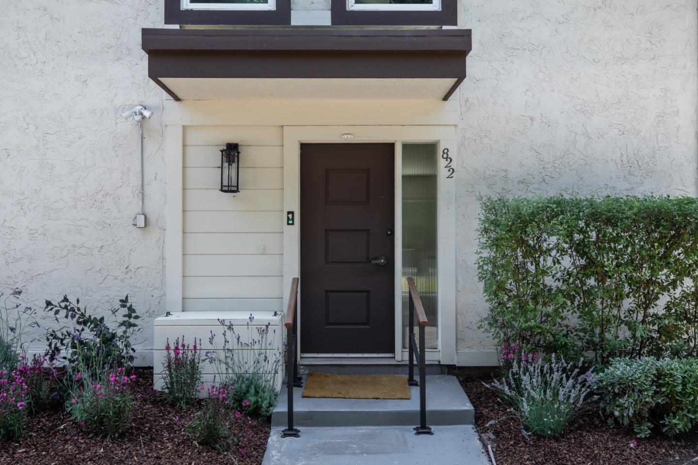 Detail Gallery Image 2 of 18 For 822 Jordan Ave, Los Altos,  CA 94022 - 2 Beds | 1/1 Baths