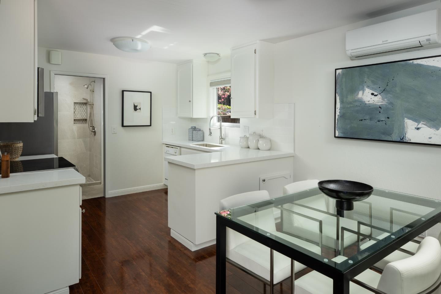 Detail Gallery Image 7 of 18 For 822 Jordan Ave, Los Altos,  CA 94022 - 2 Beds | 1/1 Baths