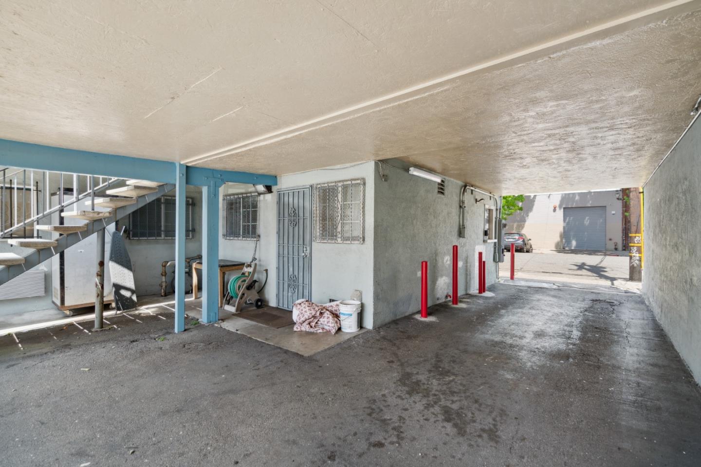 Detail Gallery Image 13 of 40 For 839 Isabella St, Oakland,  CA 94607 - – Beds | – Baths