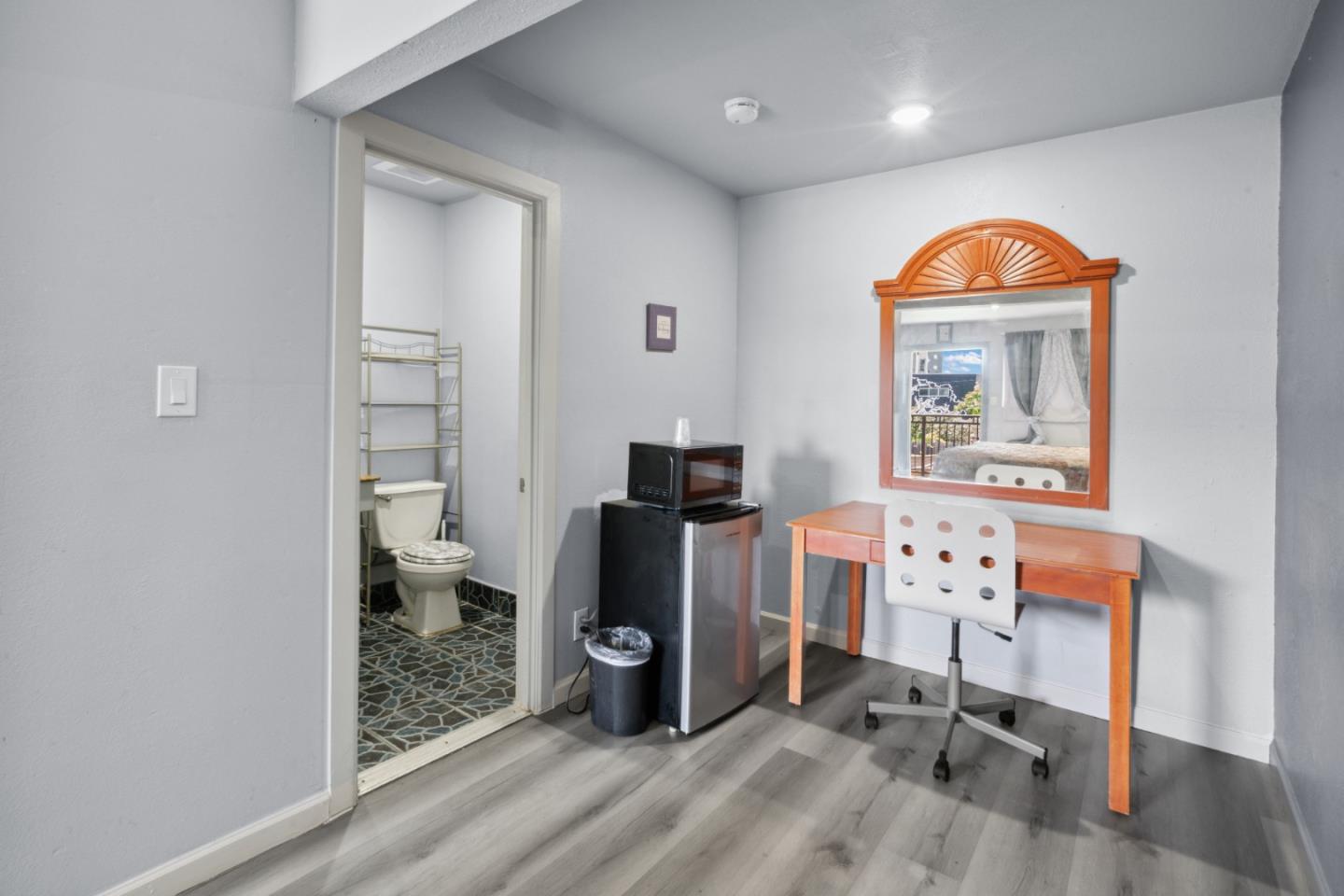 Detail Gallery Image 20 of 40 For 839 Isabella St, Oakland,  CA 94607 - – Beds | – Baths