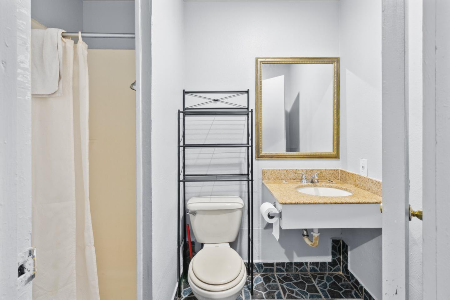 Detail Gallery Image 24 of 40 For 839 Isabella St, Oakland,  CA 94607 - – Beds | – Baths
