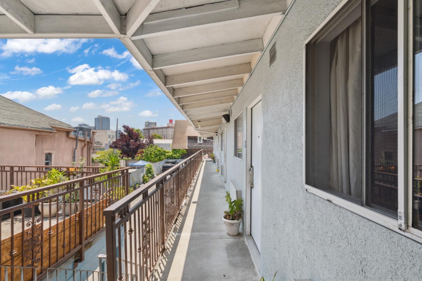 Detail Gallery Image 34 of 40 For 839 Isabella St, Oakland,  CA 94607 - – Beds | – Baths