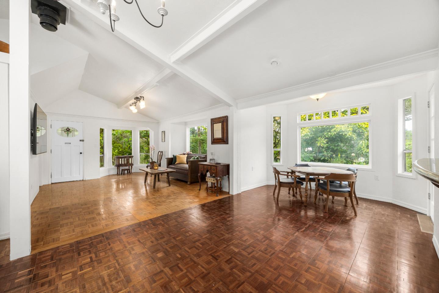 Detail Gallery Image 10 of 52 For 122 Strawberry Canyon Rd, Royal Oaks,  CA 95076 - 2 Beds | 1 Baths