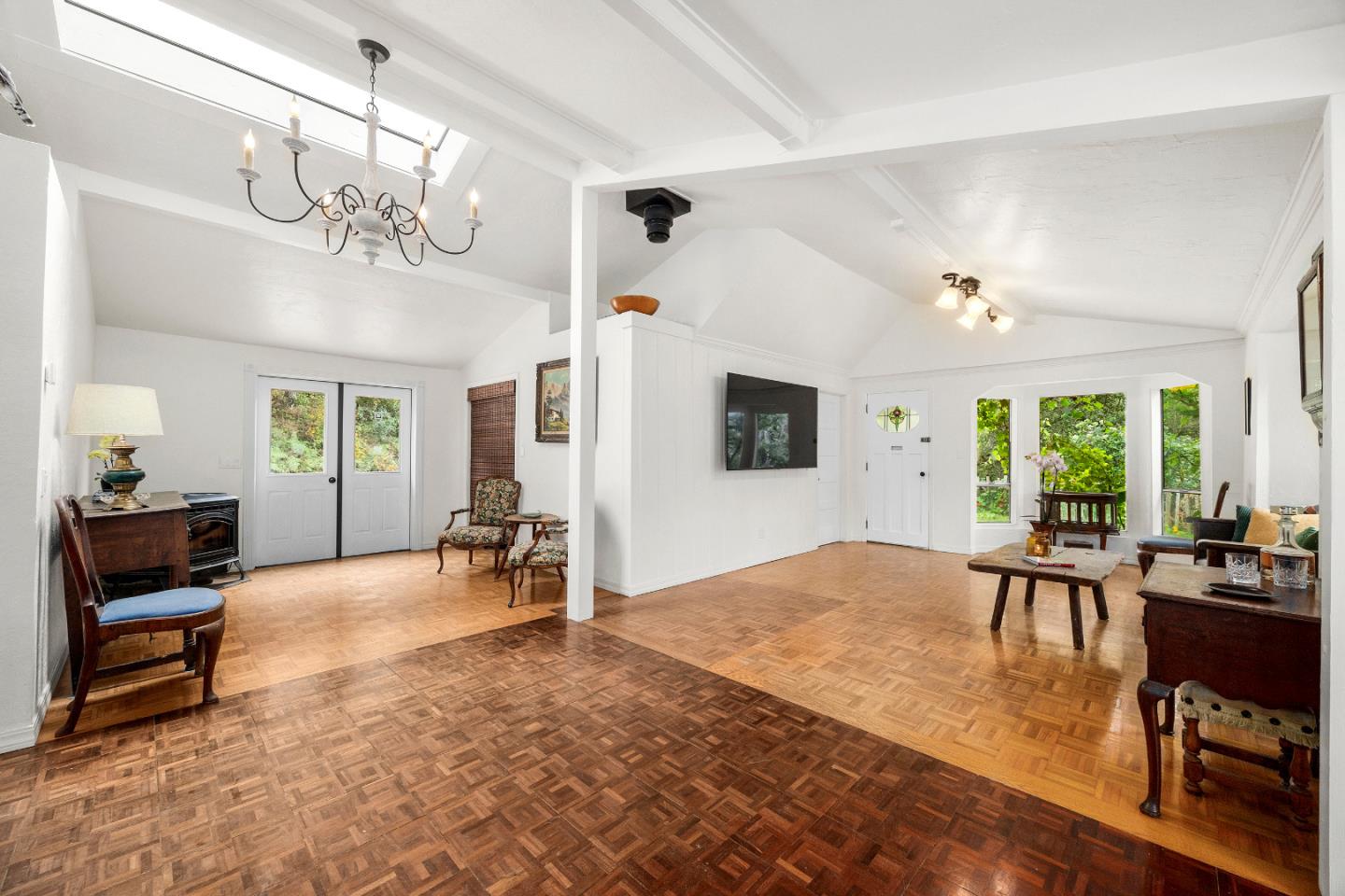 Detail Gallery Image 17 of 52 For 122 Strawberry Canyon Rd, Royal Oaks,  CA 95076 - 2 Beds | 1 Baths