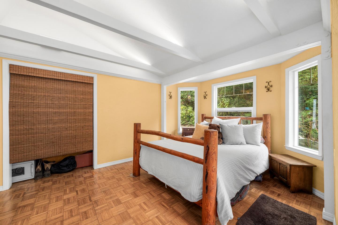 Detail Gallery Image 18 of 52 For 122 Strawberry Canyon Rd, Royal Oaks,  CA 95076 - 2 Beds | 1 Baths