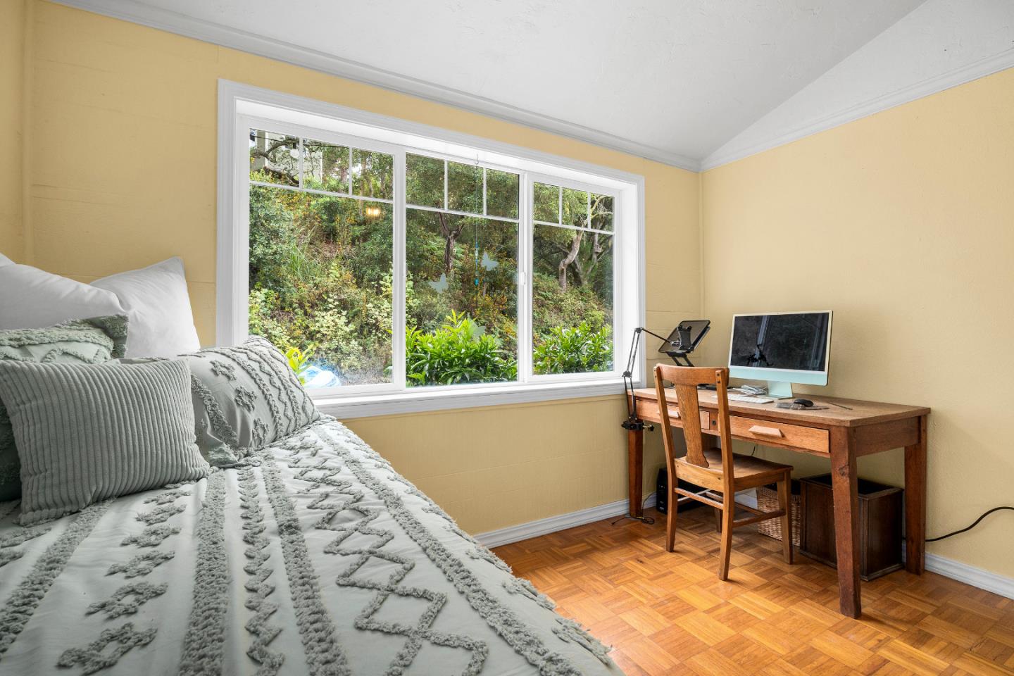 Detail Gallery Image 24 of 52 For 122 Strawberry Canyon Rd, Royal Oaks,  CA 95076 - 2 Beds | 1 Baths