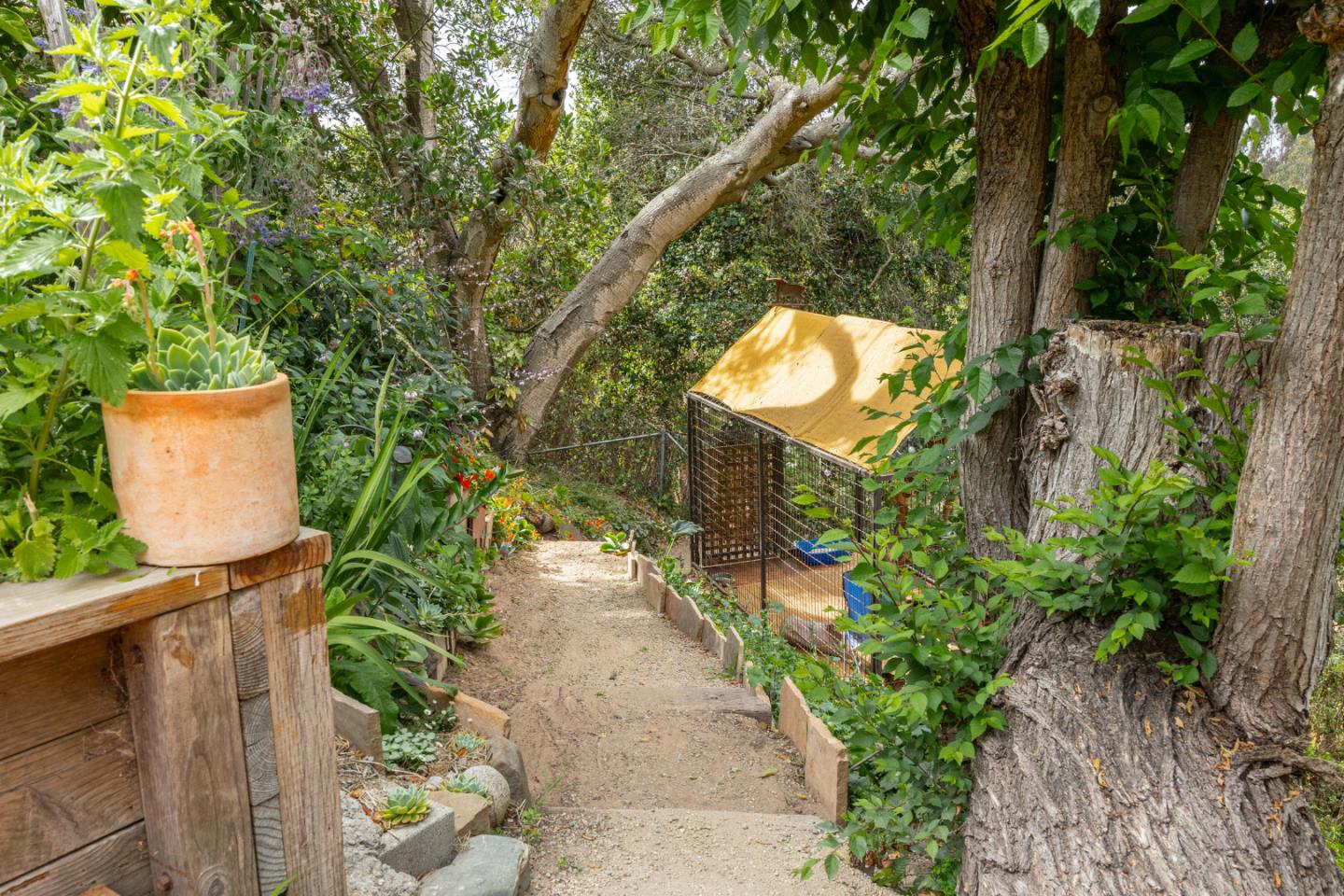 Detail Gallery Image 30 of 52 For 122 Strawberry Canyon Rd, Royal Oaks,  CA 95076 - 2 Beds | 1 Baths
