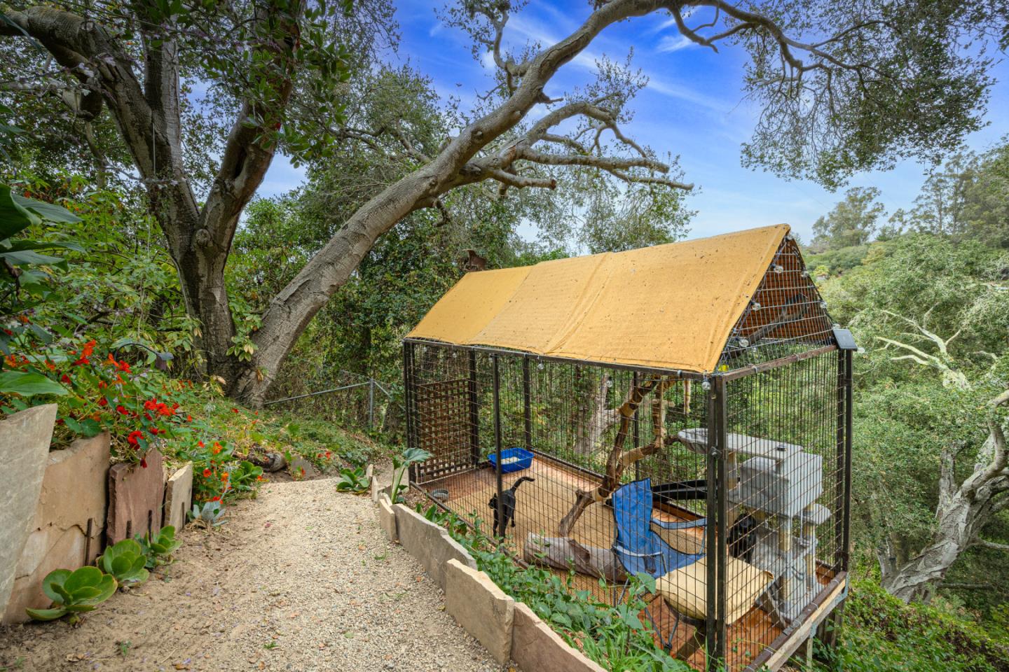 Detail Gallery Image 31 of 52 For 122 Strawberry Canyon Rd, Royal Oaks,  CA 95076 - 2 Beds | 1 Baths