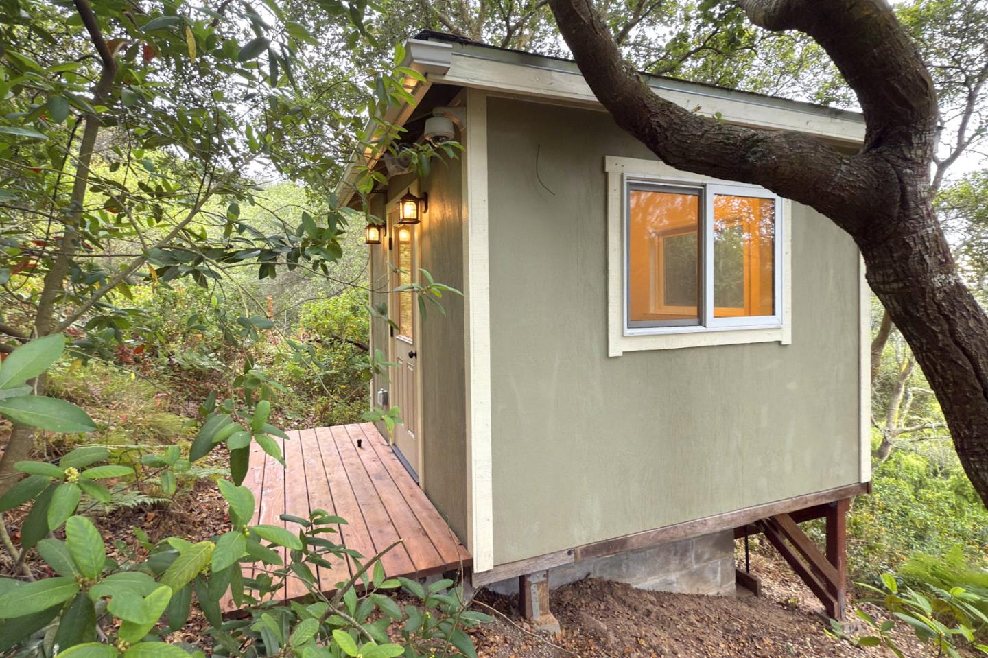 Detail Gallery Image 33 of 52 For 122 Strawberry Canyon Rd, Royal Oaks,  CA 95076 - 2 Beds | 1 Baths