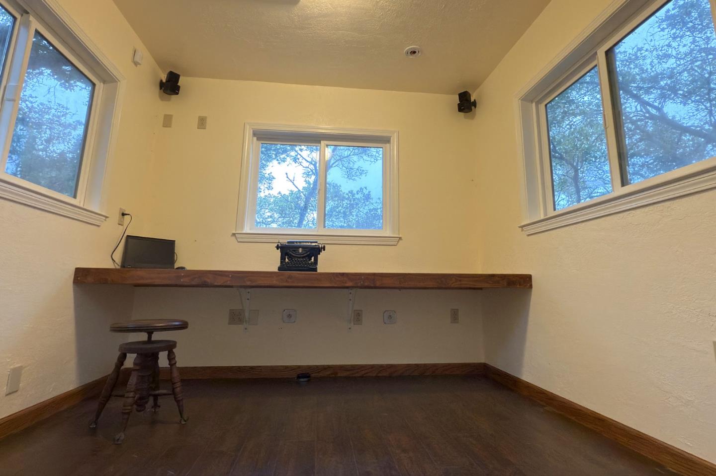 Detail Gallery Image 37 of 52 For 122 Strawberry Canyon Rd, Royal Oaks,  CA 95076 - 2 Beds | 1 Baths