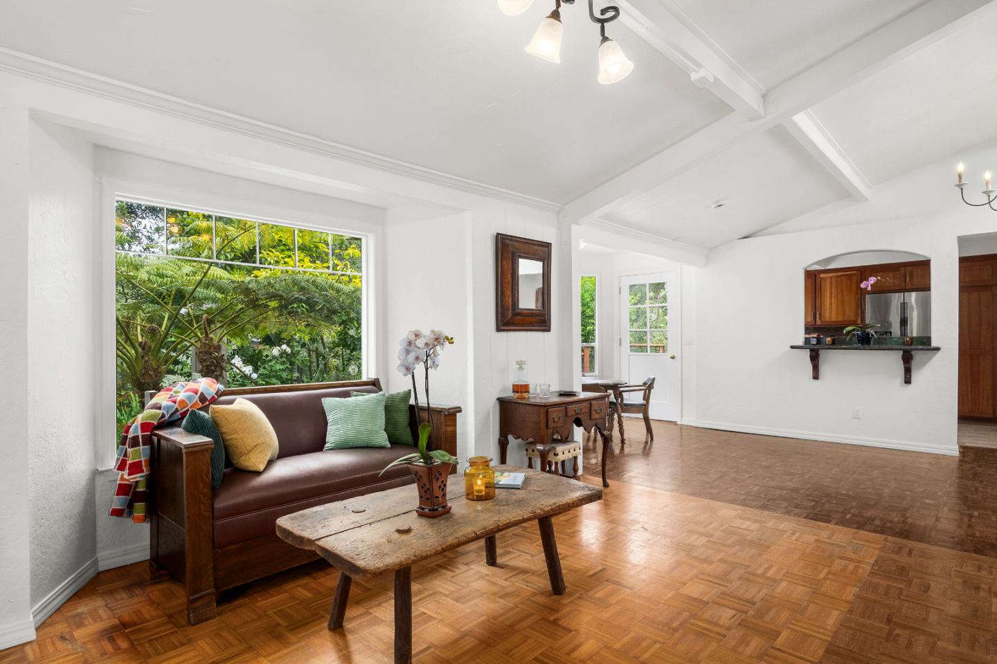 Detail Gallery Image 9 of 52 For 122 Strawberry Canyon Rd, Royal Oaks,  CA 95076 - 2 Beds | 1 Baths