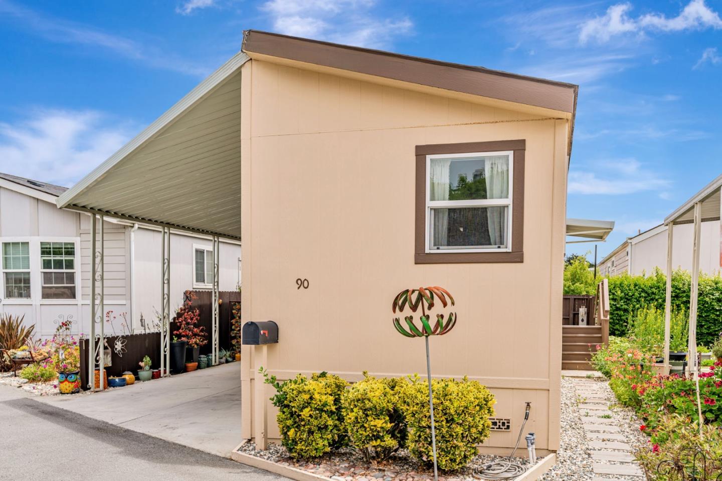 Detail Gallery Image 2 of 34 For 356 Reservation Rd #90,  Marina,  CA 93933 - 2 Beds | 2 Baths