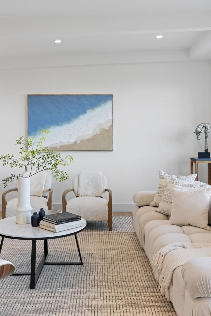 Detail Gallery Image 13 of 41 For 760 Loma Ct, Redwood City,  CA 94062 - 4 Beds | 3/1 Baths