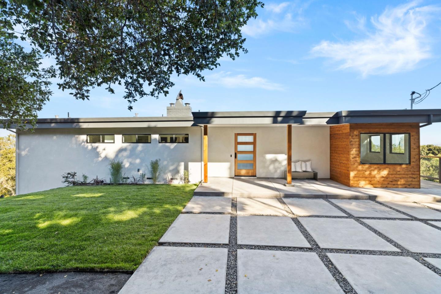 Detail Gallery Image 2 of 41 For 760 Loma Ct, Redwood City,  CA 94062 - 4 Beds | 3/1 Baths