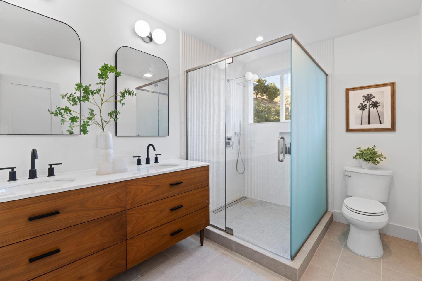 Detail Gallery Image 37 of 41 For 760 Loma Ct, Redwood City,  CA 94062 - 4 Beds | 3/1 Baths