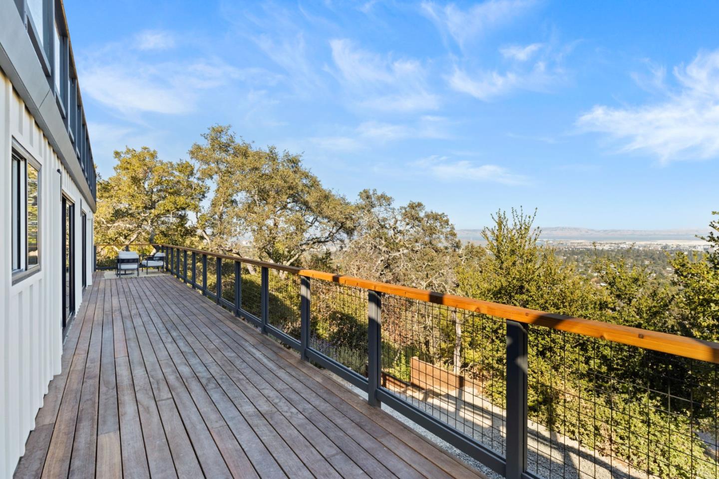 Detail Gallery Image 41 of 41 For 760 Loma Ct, Redwood City,  CA 94062 - 4 Beds | 3/1 Baths