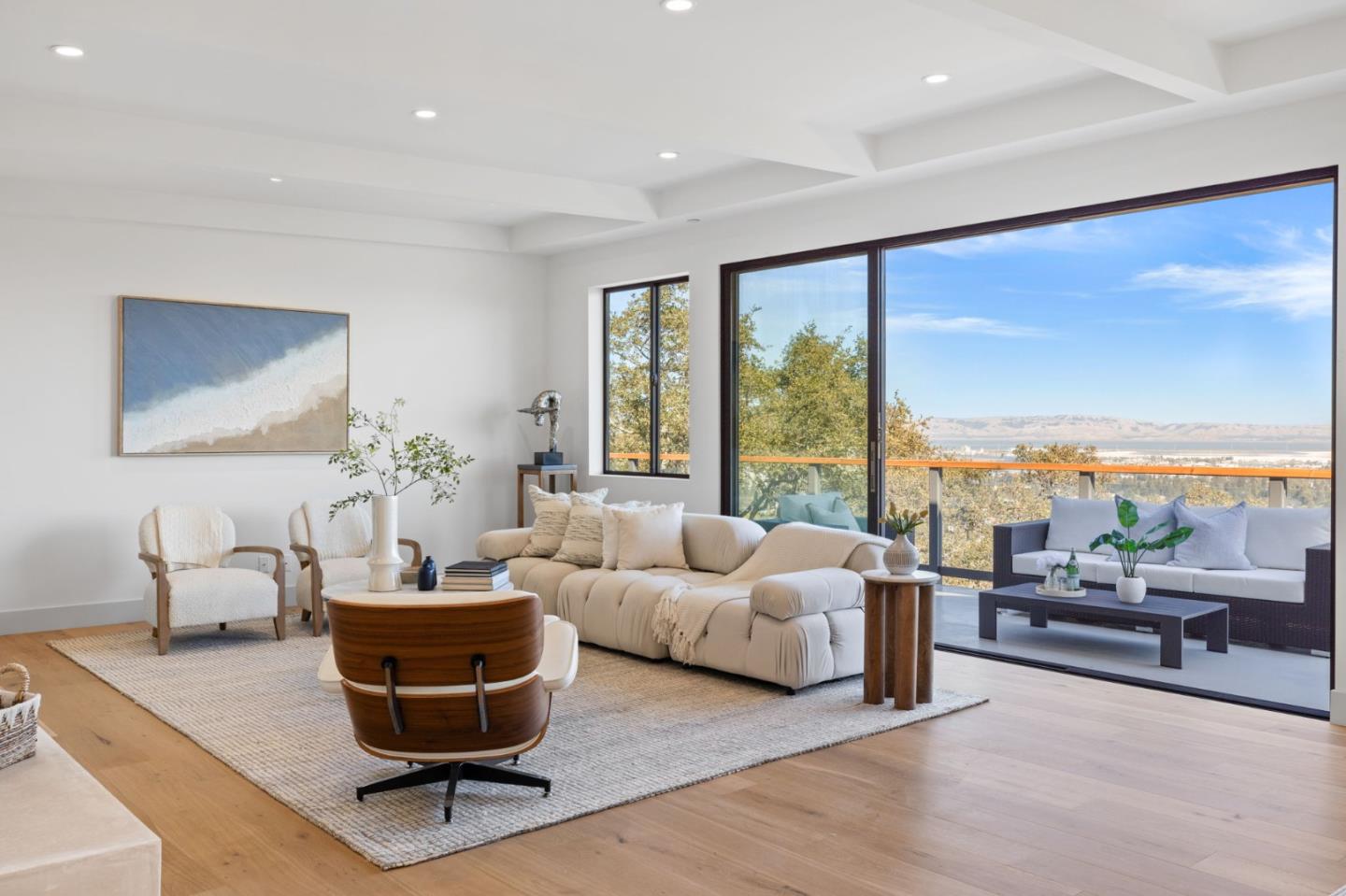 Detail Gallery Image 7 of 41 For 760 Loma Ct, Redwood City,  CA 94062 - 4 Beds | 3/1 Baths