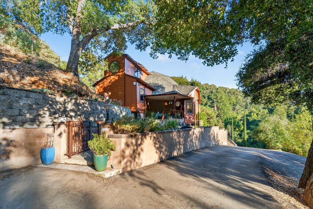 Detail Gallery Image 11 of 108 For 5224 Twin Falls Rd, Morgan Hill,  CA 95037 - 3 Beds | 2 Baths