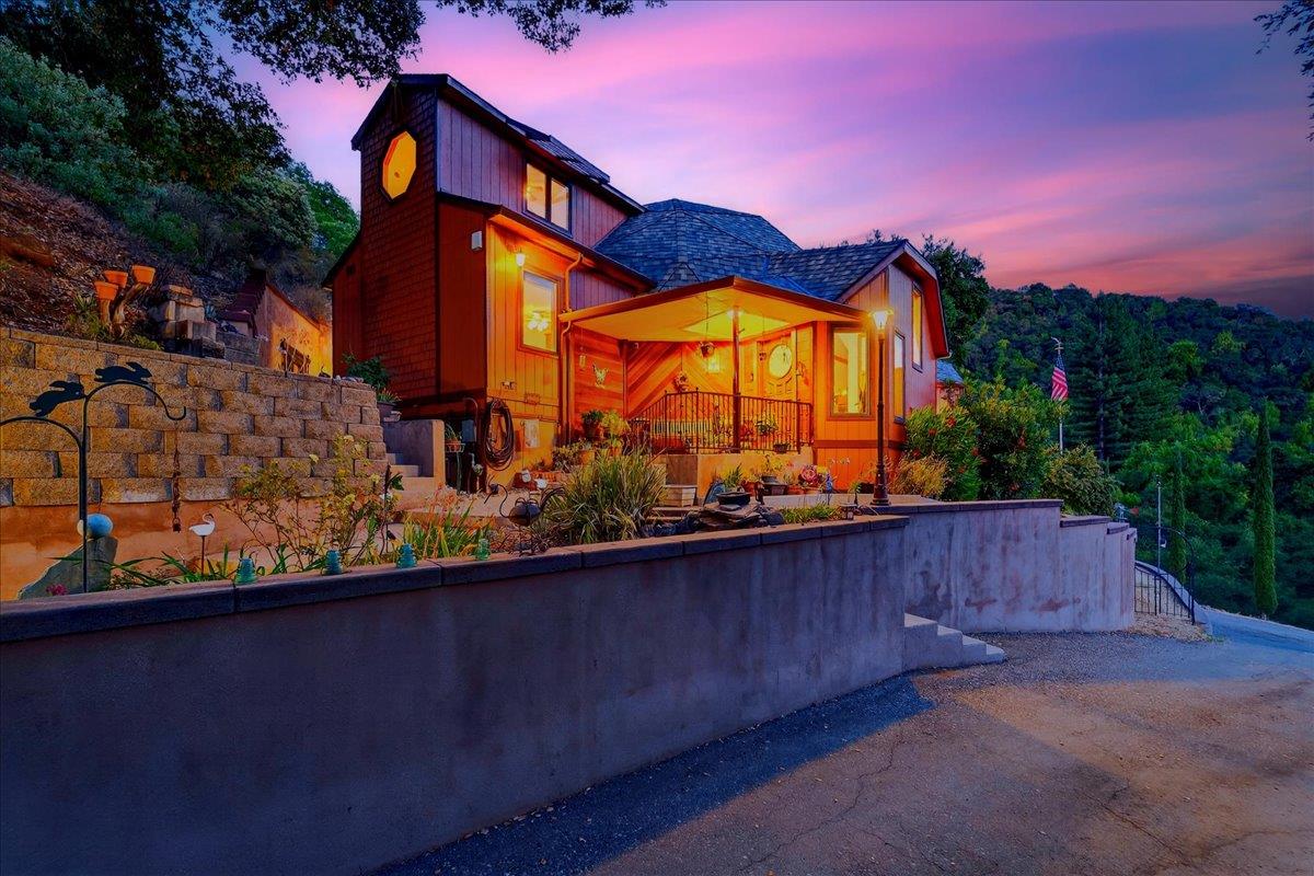 Detail Gallery Image 12 of 108 For 5224 Twin Falls Rd, Morgan Hill,  CA 95037 - 3 Beds | 2 Baths