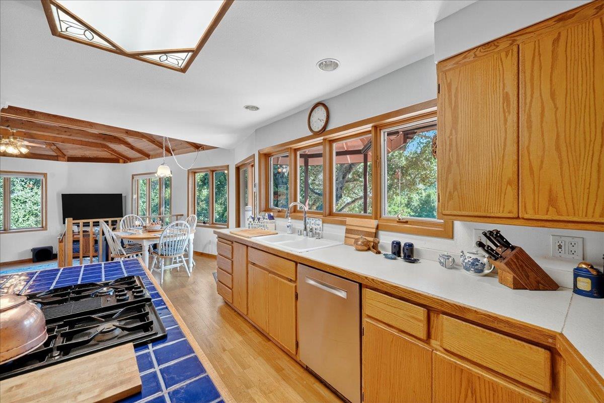 Detail Gallery Image 32 of 108 For 5224 Twin Falls Rd, Morgan Hill,  CA 95037 - 3 Beds | 2 Baths