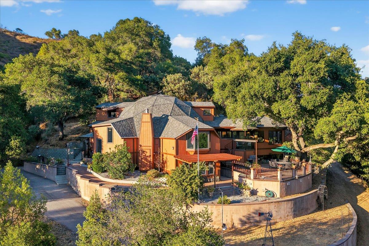 Detail Gallery Image 6 of 108 For 5224 Twin Falls Rd, Morgan Hill,  CA 95037 - 3 Beds | 2 Baths