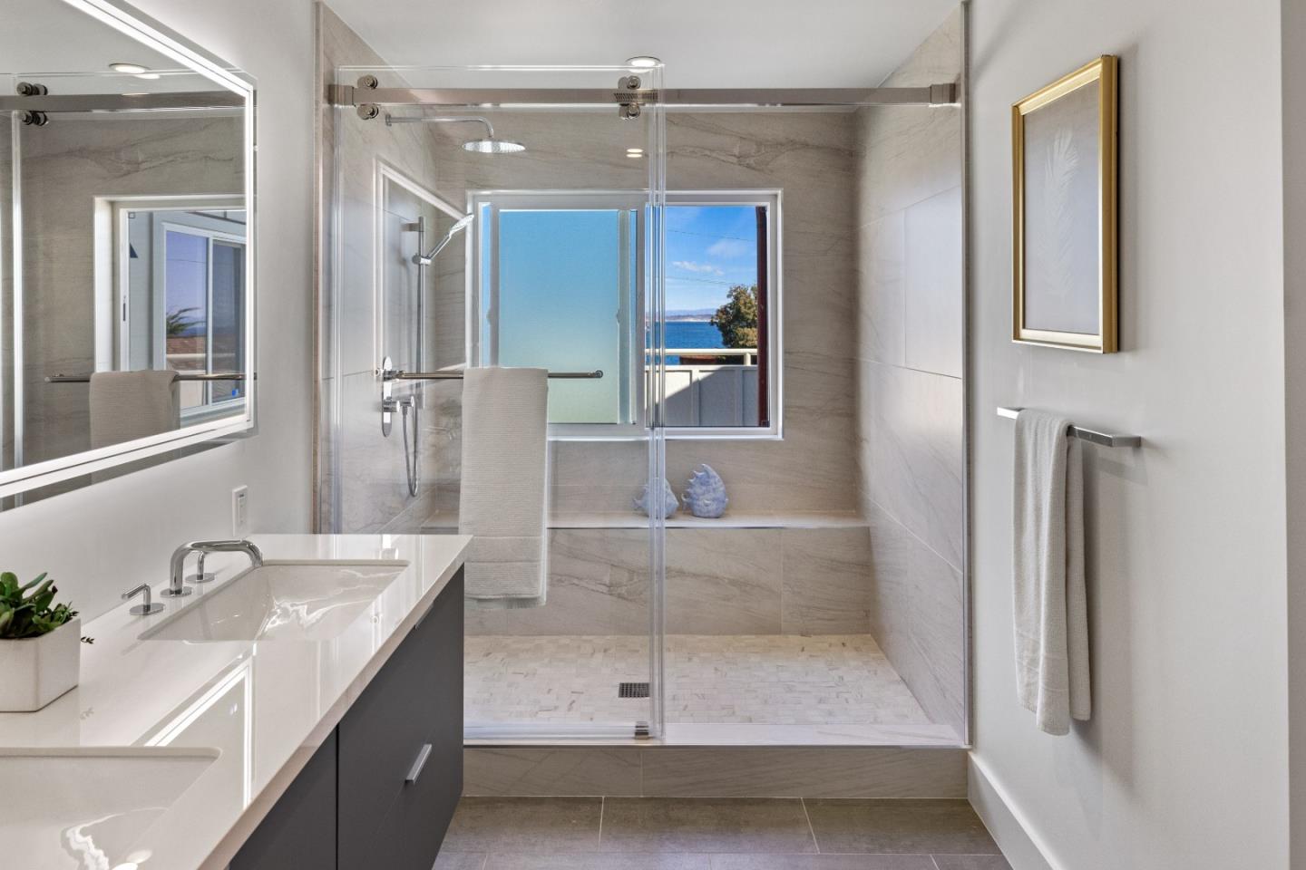 Detail Gallery Image 17 of 26 For 457 Wave St #1,  Monterey,  CA 93940 - 2 Beds | 1/1 Baths