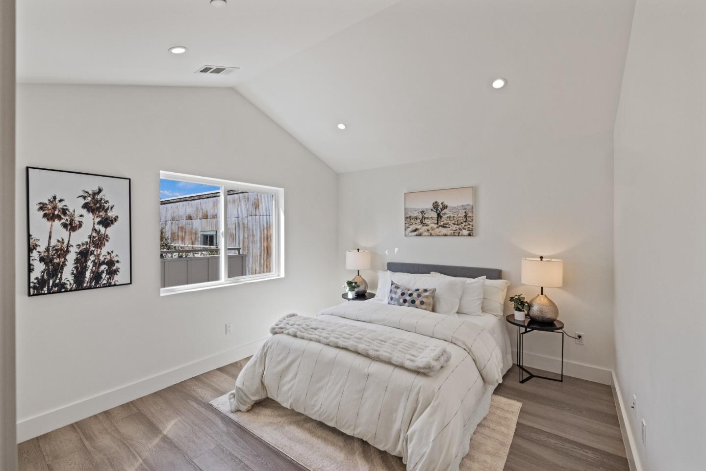 Detail Gallery Image 18 of 26 For 457 Wave St #1,  Monterey,  CA 93940 - 2 Beds | 1/1 Baths