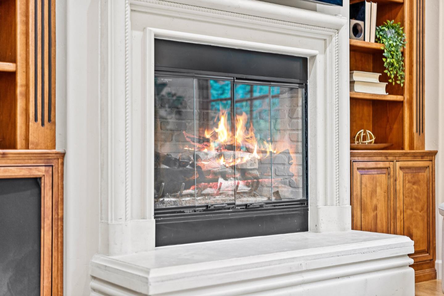Detail Gallery Image 17 of 75 For 11860 Francemont Dr, Los Altos Hills,  CA 94022 - 7 Beds | 6 Baths