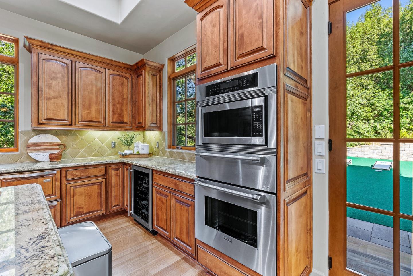 Detail Gallery Image 20 of 75 For 11860 Francemont Dr, Los Altos Hills,  CA 94022 - 7 Beds | 6 Baths