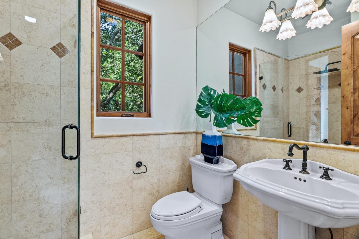 Detail Gallery Image 24 of 75 For 11860 Francemont Dr, Los Altos Hills,  CA 94022 - 7 Beds | 6 Baths